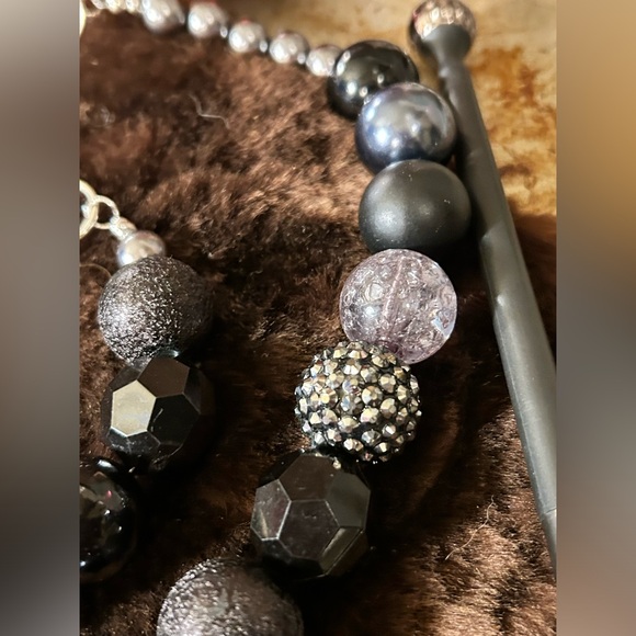 đź–¤Chunky Statement Little Black Dress Set - Picture 4 of 7